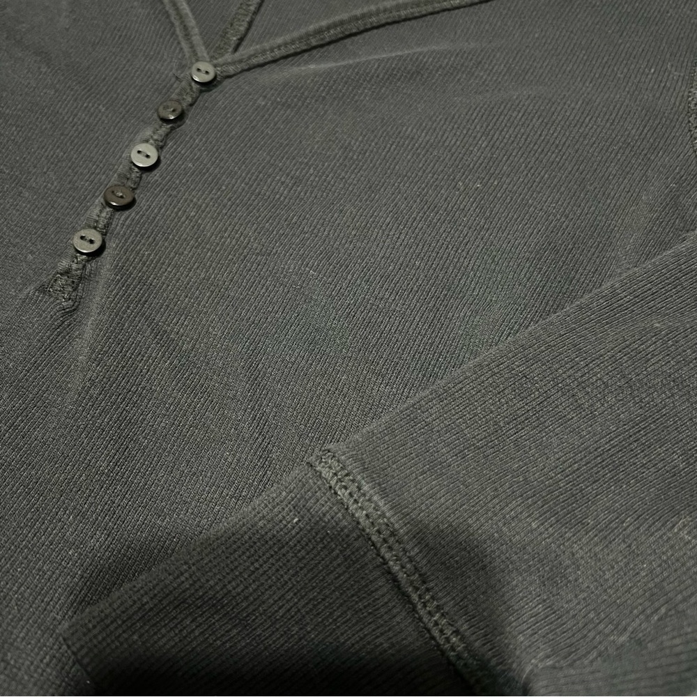 Black Ribbed Thermal Top, XL - Picture 3 of 6